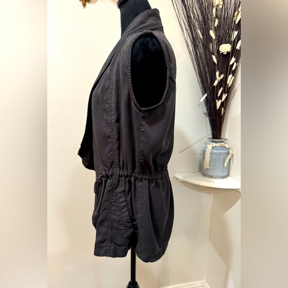 Max Jeans Dark Gray vest chic layering open front waist tie, in size small - Picture 2 of 10